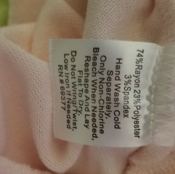 Weekends and wine top size small - Picture 4 of 8